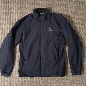 ARC'TERYX ATOM JACKET MEN'S (M) Black Sapphire